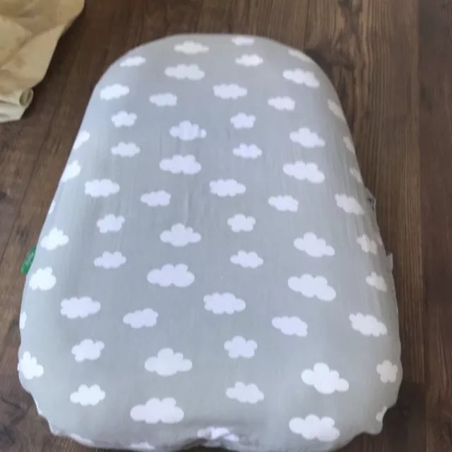 Mamia Clouds Baby Snuggle Nest Excellent Condition