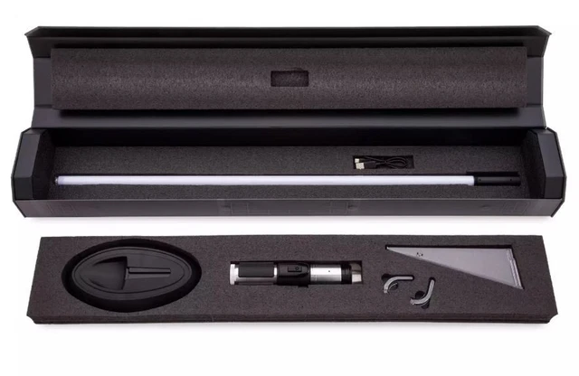 Disney Parks Star Wars Yoda Legacy LIGHTSABER Hilt Set – MIB Sealed