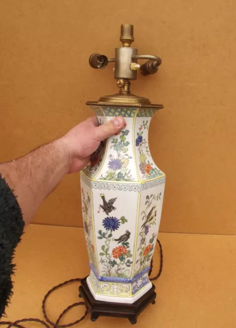 Ancien grand vase monté en lampe porcelaine Chine à décor d'oiseaux et de fleurs 3