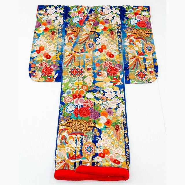 Uchikake Japanese Kimono Luxurious blue hitting Classic Embroidered