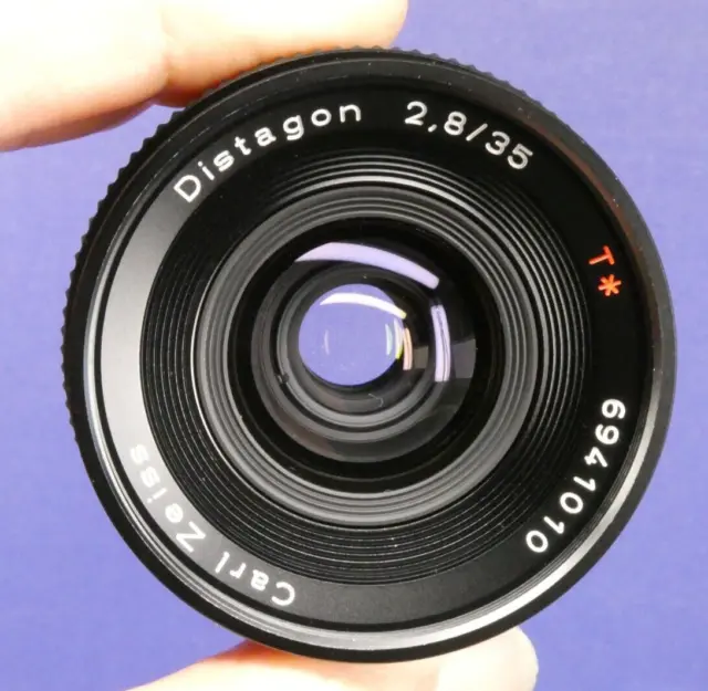 Carl Zeiss Distagon 2,8/35mm T* / Contax Yashica C/Y Portrait Objektiv Aria RTS.