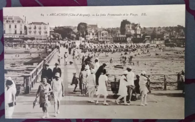 CPA, ARCACHON (33), La Jetée Promenade et La Plage, Très Animée