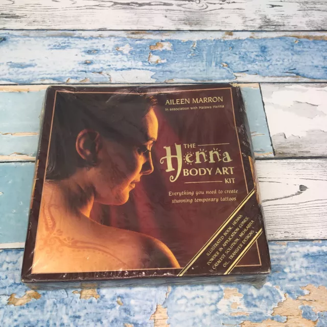 The Henna Body Art Kit von braun, Aileen Feder alter Stock Halawa Henna