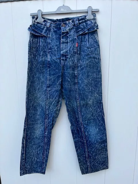 Tolle Vintage Jeans in Karottenform, Gr. M