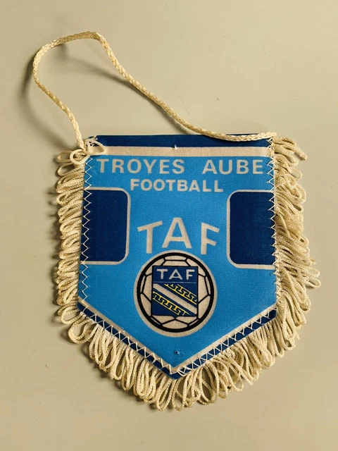 PETIT FANION 10*9 CM CS.SEDAN Vs WfL.WOLFSBURG INTERTOTO CUP 2000