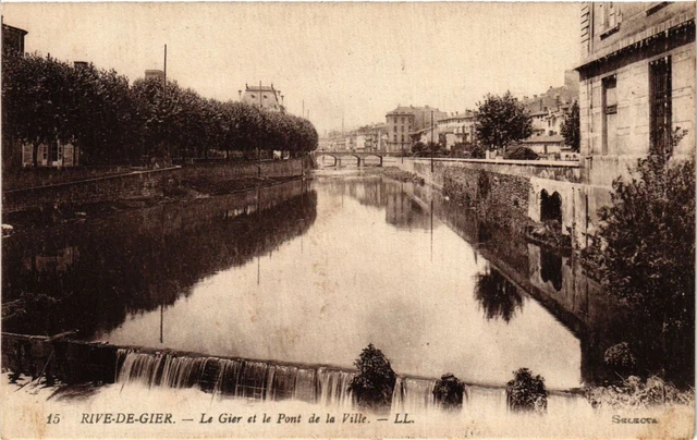 CPA RIVE-DE-GIER, CAISSE d´Epargne, Quai Fleurdelia EUR 7,00 - FR