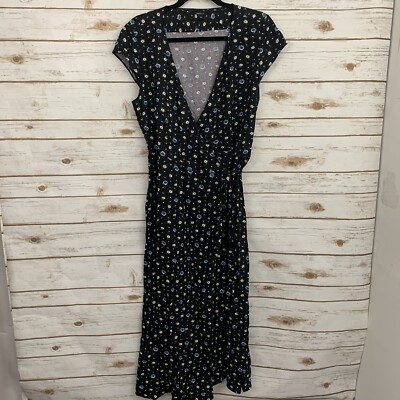 J crew Mercantile Easy Wrap Dress in Blue and white Daisies