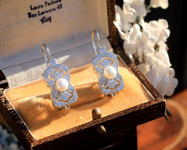 Boucles D'oreilles Dormeuses Argenté Petite Fleur Avec CZ Vert - Légères SA1 - Neuves