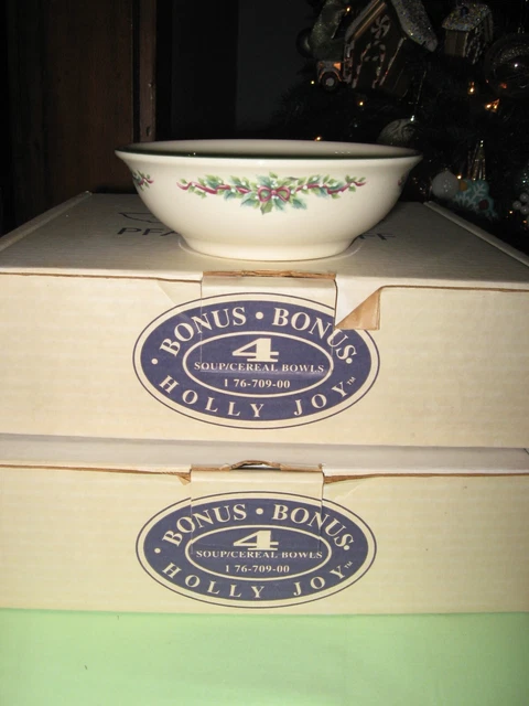 8 Pfaltzgraff Holly Joy Soup Cereal Salad Bowl Christmas Holiday NIB