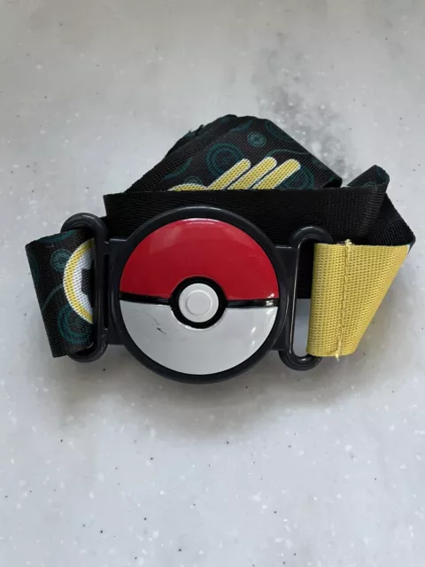 Pokémon Clip N Go Belt Green 2018 Pokeball With Poke Ball Imagery Nintendo
