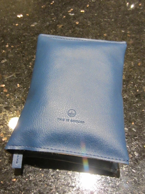 by THIS IS GROUND AMERICAN AIRLINES Business Class Toiletry bag leather aviation