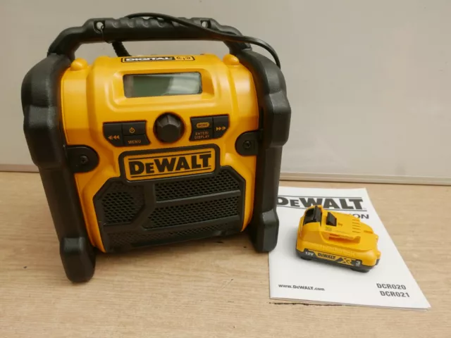 DeWalt DCR020 12v 18v XR fm digital dab radio 240v + DCB124 12v 3 ah battery