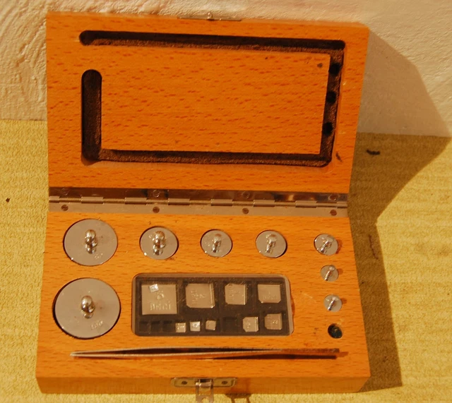 Coffret Ancien D'outils D'horlogerie - Ensemble De Forets Et Outils Vintage