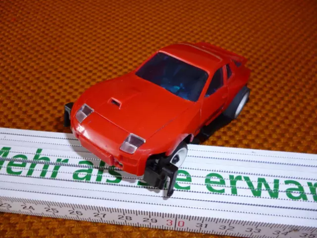 Carrera Servo 140  -   Porsche 924 in rot mit V3 Chassis  !!!