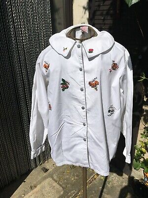 Ancien Chemisier blanc Fleurs Broderie jeune femme enfant Vêtement vintage Fripe