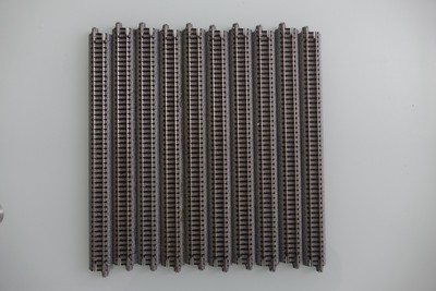 Rail droit petite taille très bon état Arnold ARNOLD N 0103 avec Glissière 