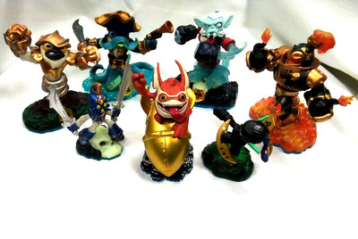 Skylanders Swapforce Pacchetto di 17 figure. 