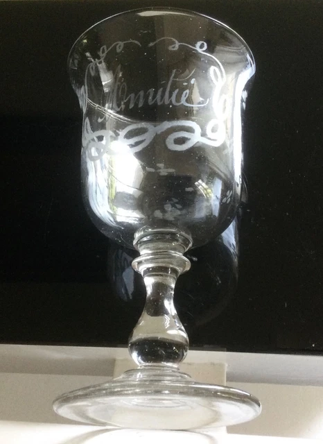 1 Ancien Grand Verre À Pied Verre Soufflé Gravé « Amitié «  Mariage / Fête  Xixè