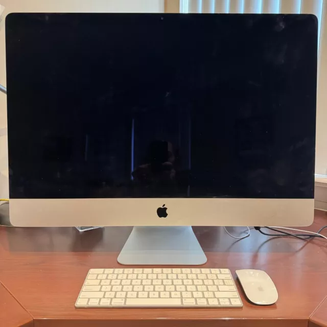 Apple iMac Retina 5K, 27" 2017, i7 @ 4.2GHz , 32GB RAM 512SSD + Keyboard/Mouse