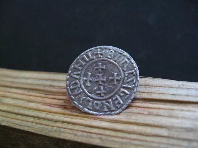 EADGAR 959-968 AD KING of ENGLAND Pre-Reform ANGLO-SAXON SILVER Ar PENNY 1,41 gr 2