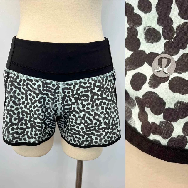 Lululemon Speed Up Shorts in Blue Dots  | Size: 4