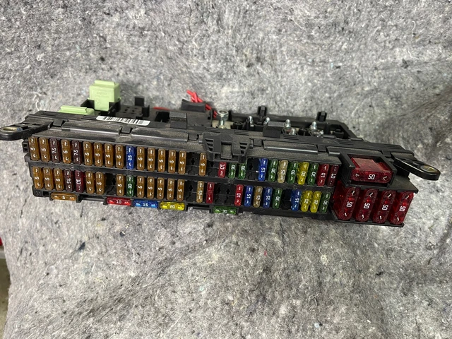 BMW E53 X5 OEM FRONT SAM FUSE BOX BLOCK 00-06 4.6is