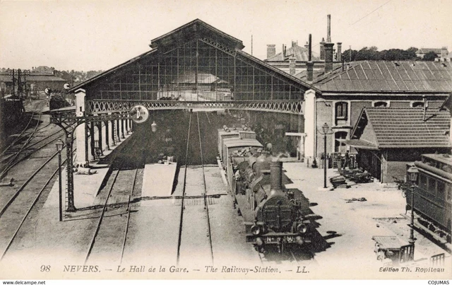 58 - NEVERS - S07795 - Le hall de la Gare - train - L1