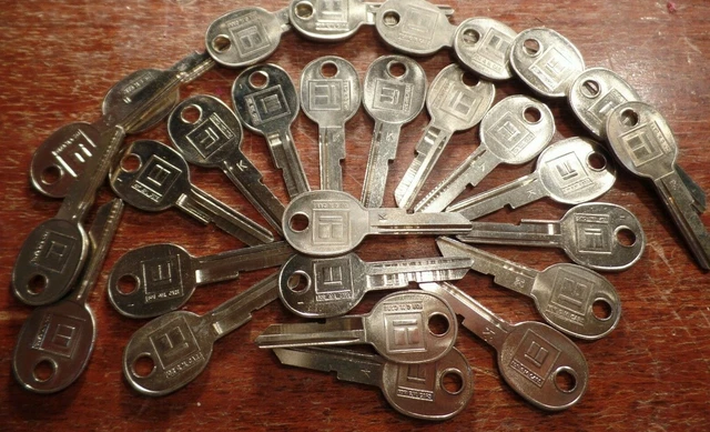 27pcs General Motors Branded GM B47 (K) Uncut Blank Keys NOS For Camero/Corvette