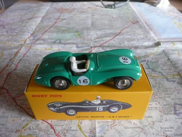 Dinky Toys Meccano. 2 Aston Martin 506. D'origine. Numéro 16 et 17