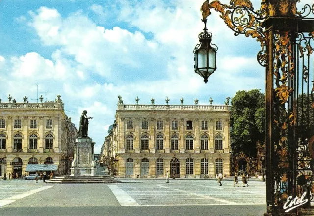NANCY - L'église  Saint-Epvre - statue du Roi de Pologne - place Stanislas