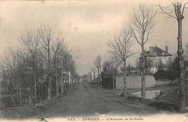 LORMES - l'avenue de la gare
