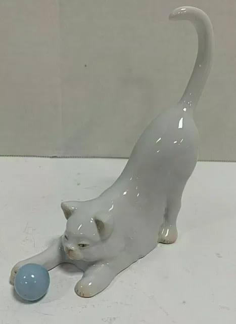 Herend Porcelain White Cat Playing With Ball Hungarian Handpainted