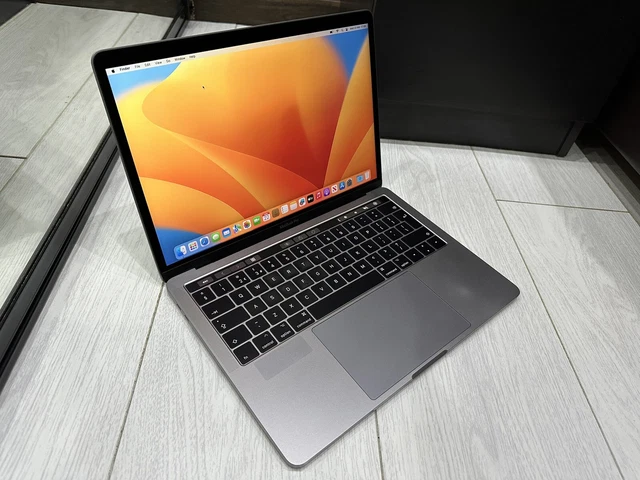 Apple MacBook Pro Retina 13.3" 2017 256GB SSD 8GB Ram 3.1GHz Core i5 Space Grey