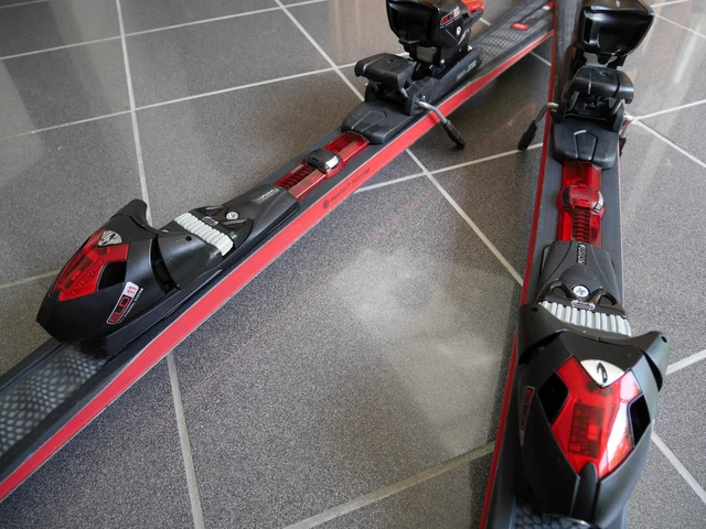 Elan, Ski "speed wave 12", paar, mit Bindung, Zustand gut, 2x gefahren 4