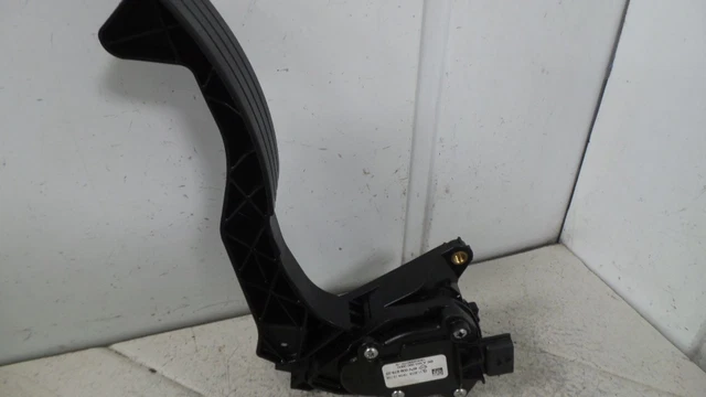 A4532900800/180023357R/6PV00997823 GASPEDALSENSOR Renault Twingo III (AH) 2017