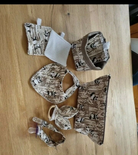 pack bébé, lingettes, panier, trousse, hochet, attaché tétine...