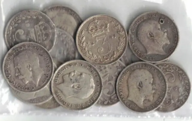 1865/96/97/1900/03/04/06/07/08/13/16/19/20 GB Three Pence 3d, 13 silver (Lot 10)