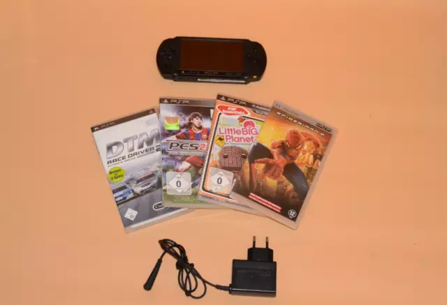 Sony PSP E1004 Spielkonsole Handheld Voll Funktionsfähig + 3 Spiele + Film