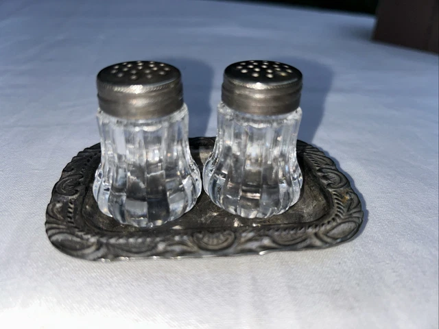 Ensemble Salière, Poivrière Et Sucrier En Cristal Et Argent Massif - Occasion