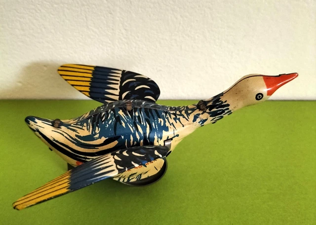 Jockey sur son cheval de course. Jouet mécanique en tôle sér - Lot 30