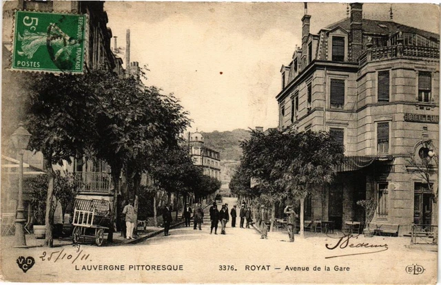 CPA ROYAT - Avenue de la gare (197979)