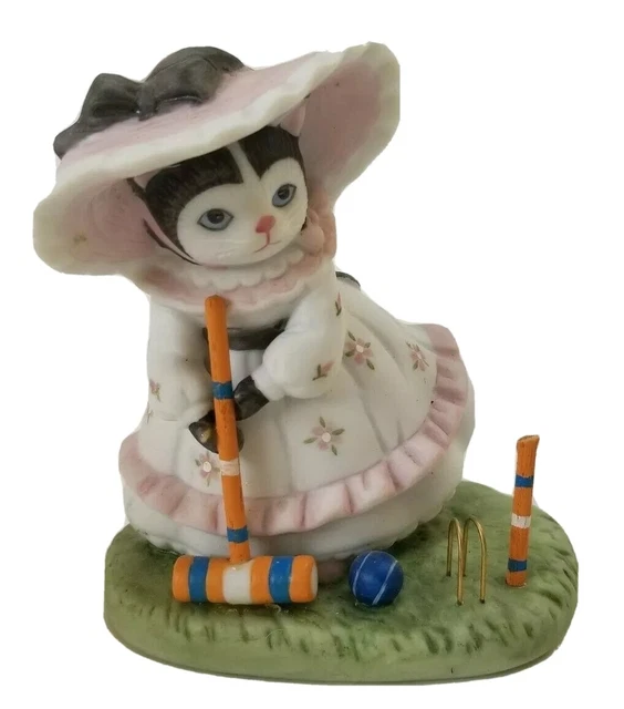 KITTY CUCUMBER GARDEN Party Ellie playing Croquet Figurine 1992 15.00