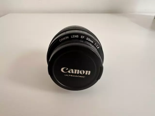 Canon EF 50mm f/1,4 USM Objektiv inkl. Gegenlichtblende ES-71 II, Top-Zustand