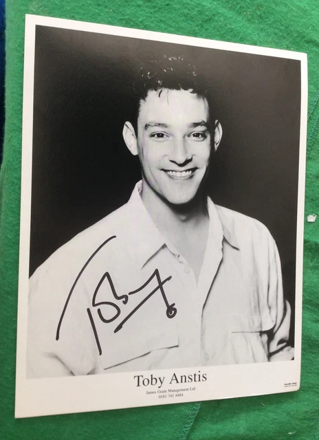 TOBY ANSTIS SIGNED 10 X 8 Management Photo AUTOGRAPH RADIO PRESENTER & DJ