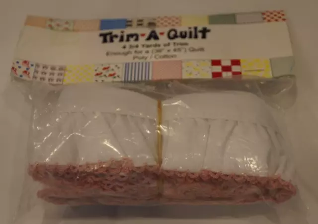 Spectrix Trim a Quilt Ruffled Quilt Binding White w/ Pink Crocheted Trim 36 X 45