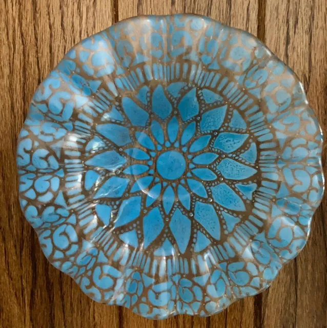 Sydenstricker Fused Art Glass Ruffled Bowl Sky Blue Embassy Pattern 6.5” Signed