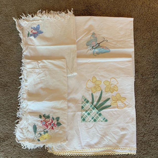 Lot of 4 quilted appliqué Handmade tableclothes flowers Butterflies AS-IS
