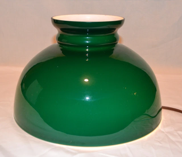 10” Antique Emerald Green Cased Glass Kerosene Oil Lamp Shade Rayo B&H Excellent