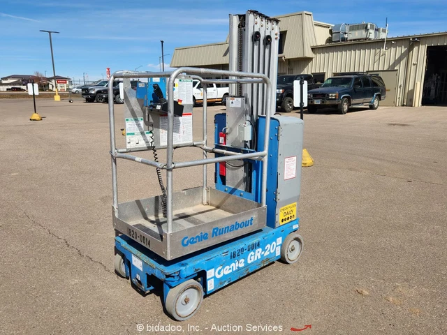 2015 Genie GR-20 20' Electric Vertical Mast Lift Personnel Man Aerial bidadoo