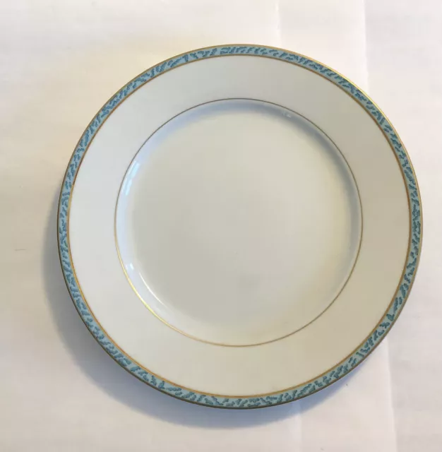 Une Grande Assiette Plate Art De La Table Cousty Porcelaine De Limoges